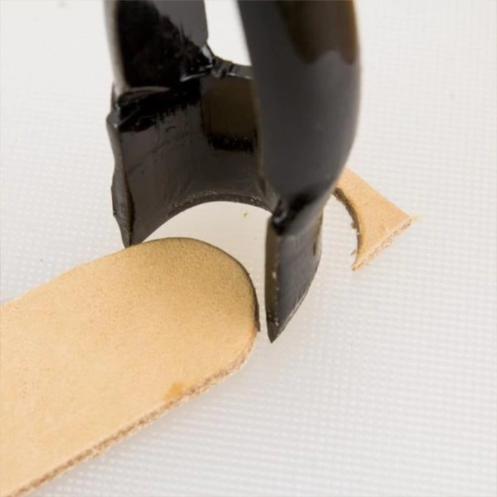 Half round punch